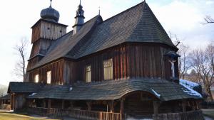 Drewniany kościół w Lachowicach - zdjęcie