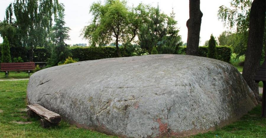 Kamień Św. Wojciecha w Budziejewku - zdjęcie