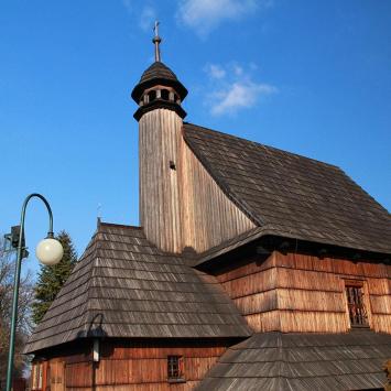 Woźniki drewniany kościół