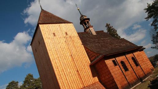 Drewniany kościół w Bruśku