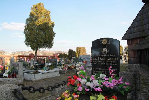Woźniki grób Józefa Lompy