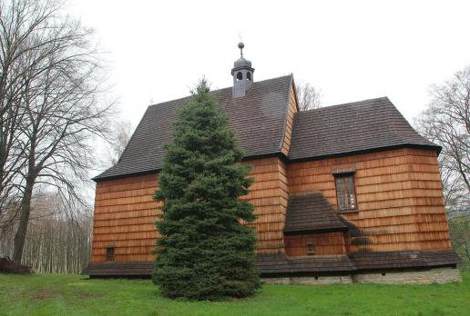 Drewniany kościół w Bachórcu