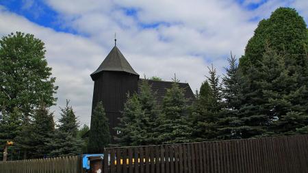 Drewniany kościół w Boroszowie - zdjęcie