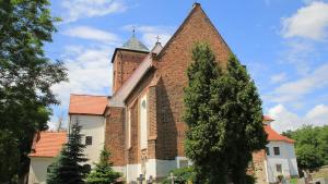 Romański kościół w Sośnicy - zdjęcie