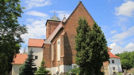 Romański kościół w Sośnicy - zdjęcie