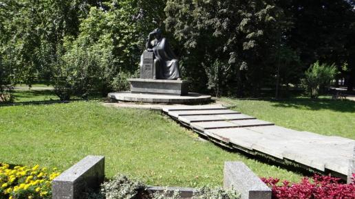 Pomnik Słowackiego w parku, Marcin_Henioo