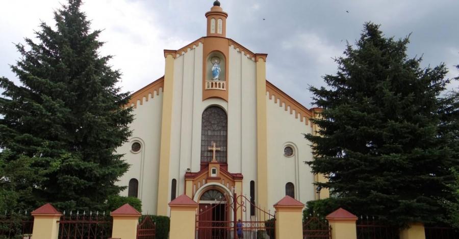 Kościół w Waniewie - zdjęcie