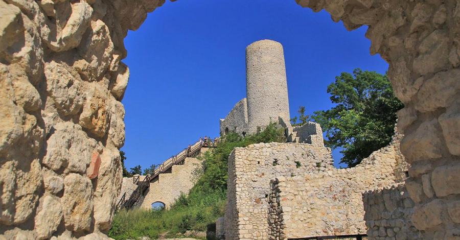 Zamek Smoleń - zdjęcie