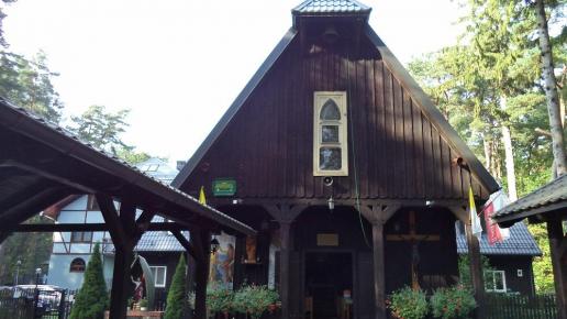 Drewniany kościół w Dębkach, Danusia