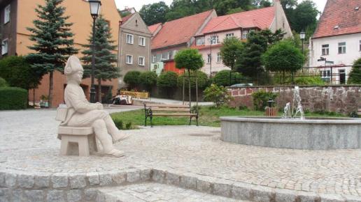Pomnik żołnierza w Srebrnej Górze, mokunka