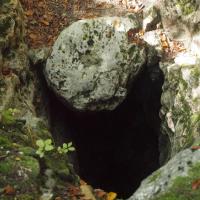 Jedna z jaskiń - studnia, Tadeusz Walkowicz