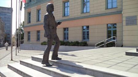 Pomnik Jonasza Kofty w Opolu - zdjęcie