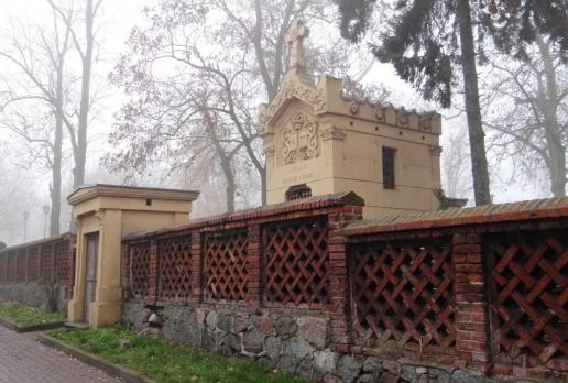 Kaplica Zawiszów Czarnych na starym cmentarzu, Marcin_Henioo