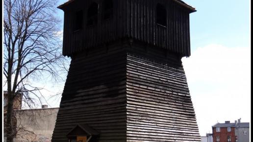 Iinowrocławska Fara - drewniana dzwonnica, Marcin_Henioo
