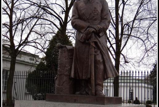 Pomnik Marszałka Piłsudskiego, Marcin_Henioo