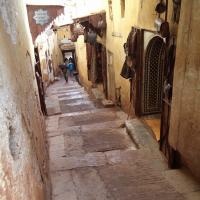 Medina w Fezie,uliczka do garbarni skór, Danusia