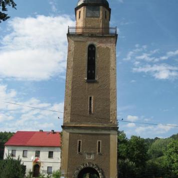 Wieża dzwonnicza w Czernicy