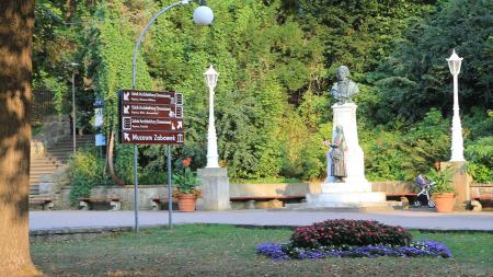 Pomnik Adama Mickiewicza w Krynicy Zdroju - zdjęcie