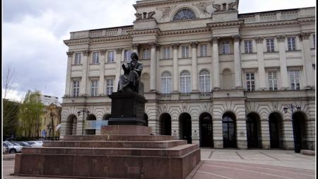 Pomnik Mikołaja Kopernika w Warszawie - zdjęcie