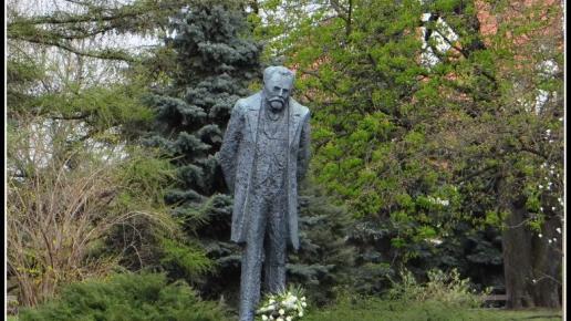 Pomnik Bolesława Prusa w Warszawie, Marcin_Henioo