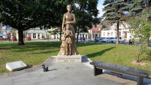 Pomnik Marii Konopnickiej w Suwałkach, Danusia