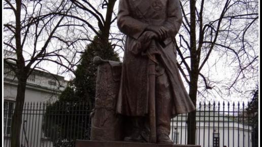 Pomnik Piłsudskiego w Warszawie, Marcin_Henioo
