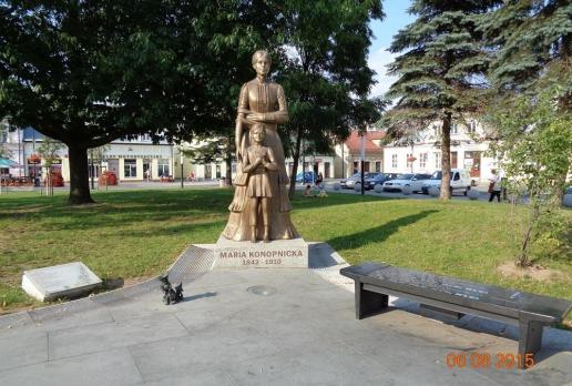 Pomnik Marii Konopnickiej w Suwałkach, Danusia