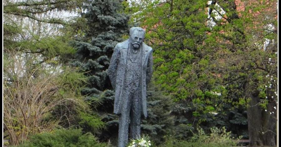 Pomnik Bolesława Prusa w Warszawie - zdjęcie