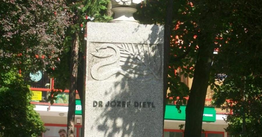 Pomnik Józefa Dietla w Krynicy Zdroju - zdjęcie