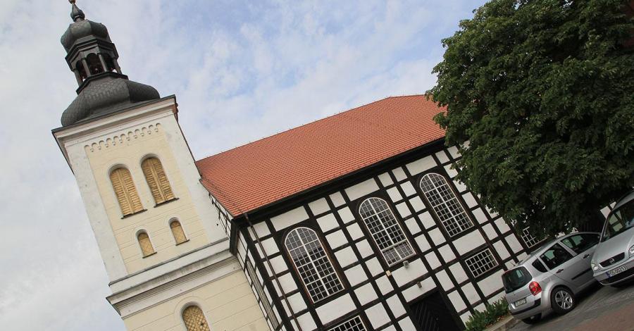 Kościół Królowej Polski w Ostrowie Wielkopolskim - zdjęcie