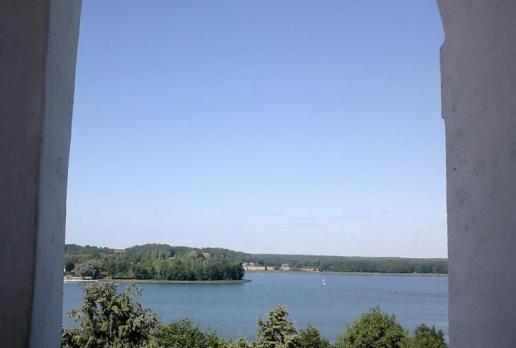 Widok z klasztoru kamedułów na jezioro Wigry, Mariola Dębniak