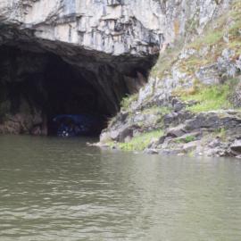 Kanion rzeki Uvac - jaskinia, Tadeusz Walkowicz