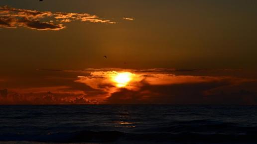 zachód słońca nad morzem w Karwi, Maciej A