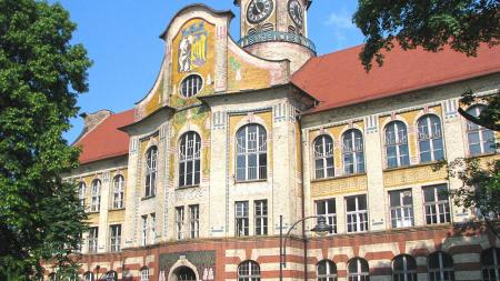 Budynek IV Liceum Ogólnokształcącego w Bytomiu - zdjęcie