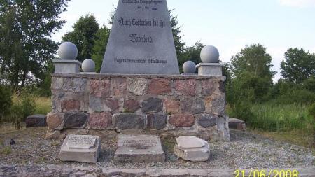 Cmentarz jeniecki w Strzałkowie - zdjęcie