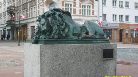 Pomnik Lwa śpiącego w Bytomiu - zdjęcie