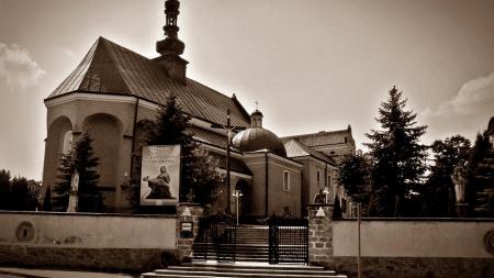 Klasztor Paulinów w Wielgomłynach - zdjęcie