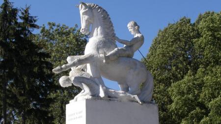 Pomnik Leszka Białego w Marcinkowie Górnym - zdjęcie