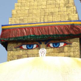 Oczy Buddy spoglądające ze stupy w centrum Katmandu, Tadeusz Walkowicz