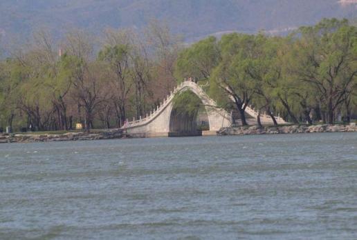 Kamienny most na terenie Ogrodu Cesarskiego, Tadeusz Walkowicz