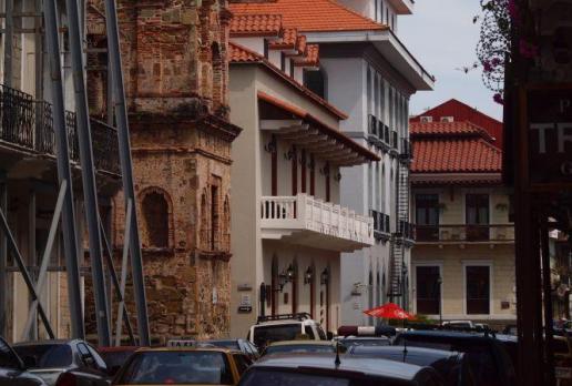 Zabytkowe domy w Casco Viejo, Tadeusz Walkowicz