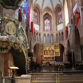 wnętrze Katedry w Poznaniu