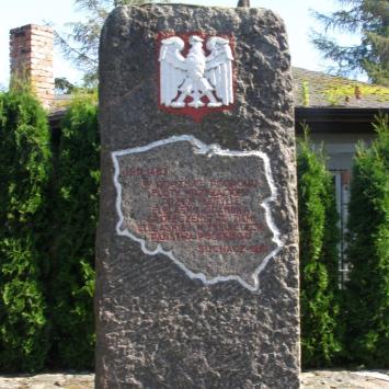 Suchacz, obelisk z 1961 r., Joanna
