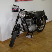 Wystawa starych motocykli, Joanna