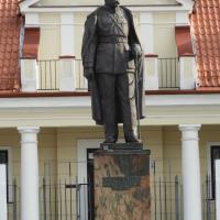 pomnik Józefa Piłsudskiego, Joanna