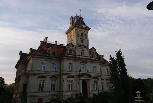 Pałac w Makowicach, Mariusz