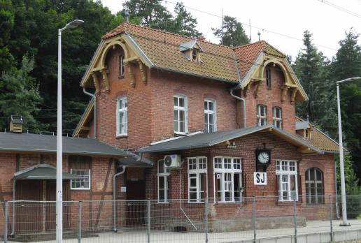 Stare Jabłonki - dworzec kolejowy, Joanna