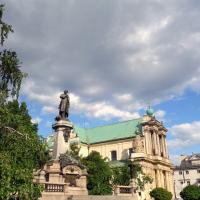 Pomnik Mickiewicza, allie