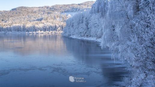 Jezioro Czerniańskie w zimowej szacie