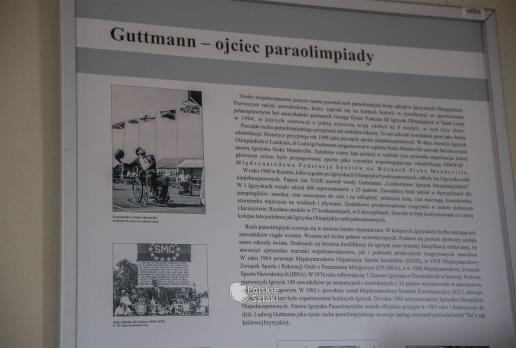 Guttmann urodził się w Toszku